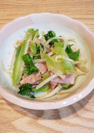 ブロッコリーの茎入りシンプル炒め-レシピのメイン写真
