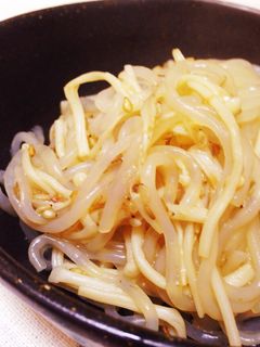 ヘルシーにもう一品!エノキと白滝の炒め物-レシピのメイン写真