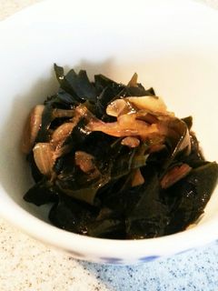 ワカメと玉ねぎの炒め煮-レシピのメイン写真