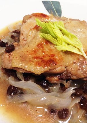 鶏肉と炒め玉ねぎの煮込み〜ツファヤ〜-レシピのメイン写真