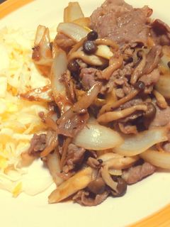 節約!豚と茸玉葱のしょうが焼き炒め-レシピのメイン写真