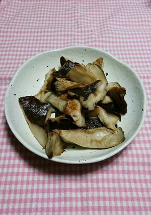 ｵｰﾌﾞﾝﾄｰｽﾀｰで！香ばしい焼き椎茸-レシピのメイン写真