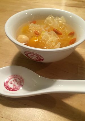 雪耳木瓜糖水（白キクラゲとパパイヤ）-レシピのメイン写真