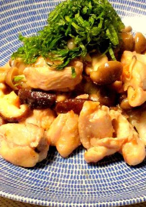 鶏肉ときのこの梅肉焼き☆大葉添え-レシピのメイン写真