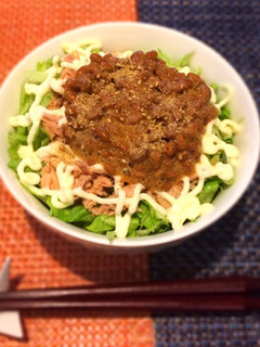 切って乗せるだけ!簡単ツナマヨ納豆丼-レシピのメイン写真