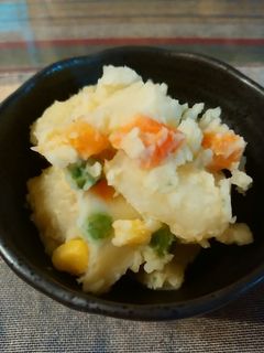 ラーメンスープの素&豆乳でポテトサラダ-レシピのメイン写真