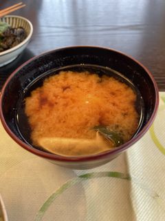 簡単♪ワカメとジャガイモのお味噌汁-レシピのメイン写真