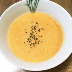รูปของ カフェ風♪にんじんと生姜のスープ