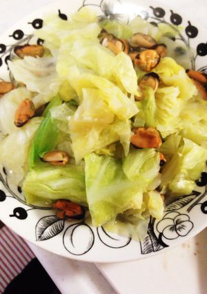 簡単♪キャベツとムール貝の蒸し煮-レシピのメイン写真