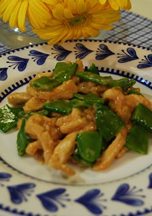 鶏むね肉と絹さやのオーロラ炒め-レシピのメイン写真