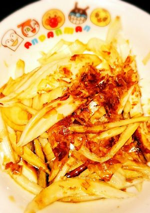 超簡単時短一品！新玉ねぎに鰹節乗せサラダ-レシピのメイン写真