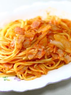 ベーコンと玉ねぎのトマトソースパスタ-レシピのメイン写真