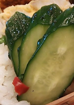 お弁当の彩りに☆キュウリの即席いしる漬け-レシピのメイン写真