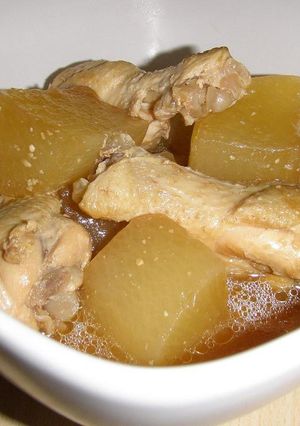 ほくほか柔らか♪鶏手羽元と大根の味噌煮☆-レシピのメイン写真