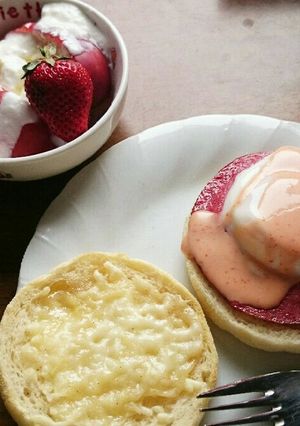 エッグベネディクトとハニーチーズ✨✨-レシピのメイン写真