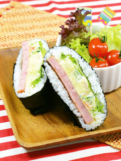 ポテサラおにぎらず-レシピのメイン写真