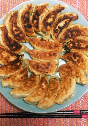 味噌がミソ！そのままでもおいしい餃子-レシピのメイン写真