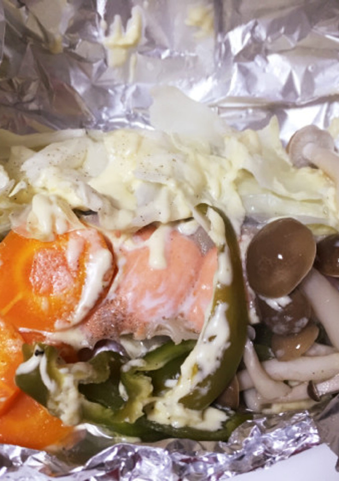とっても簡単！野菜たっぷり鮭のホイル焼き-レシピのメイン写真