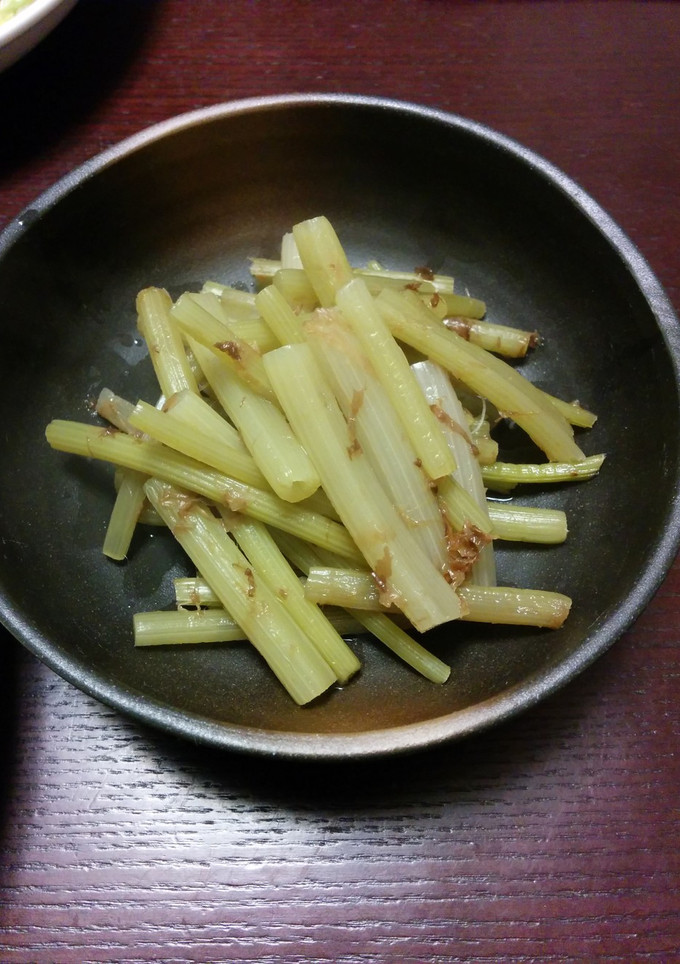 簡単♪フキの白だし煮(フキの下処理)-レシピのメイン写真
