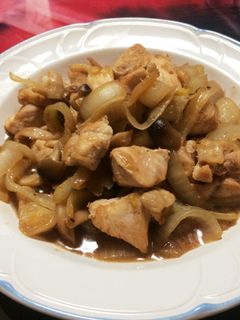 シメジと鶏肉と玉ねぎのコンソメ炒め-レシピのメイン写真
