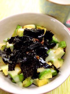 おひとりさまランチ♡アボカド納豆丼-レシピのメイン写真