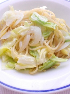 新玉ねぎと春キャベツのシンプルパスタ-レシピのメイン写真