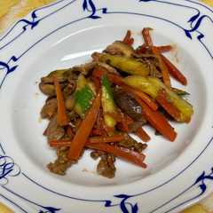 รูปของ 冬なのに夏野菜青椒肉絲