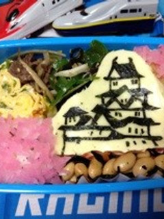 姫路城桜満開!お花見キャラ弁-レシピのメイン写真