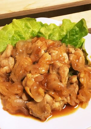 簡単新玉葱と鳥モモ炒め-レシピのメイン写真