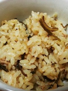 ツナと塩昆布の炊き込みご飯♪-レシピのメイン写真