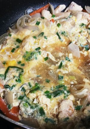 めんつゆで新玉ねぎのささみ親子丼-レシピのメイン写真