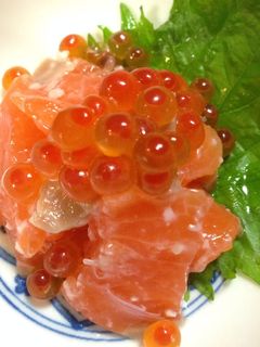 サーモンといくらの塩麹和え-レシピのメイン写真