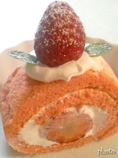 ◎苺のピンクロールケーキ◎-レシピのメイン写真