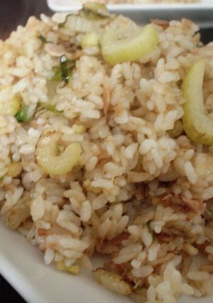 (∵)屋：焼きツナセロリチャーハン-レシピのメイン写真