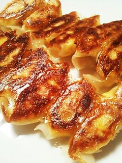 子供喜ぶカレー風味♡いり卵とツナの餃子-レシピのメイン写真