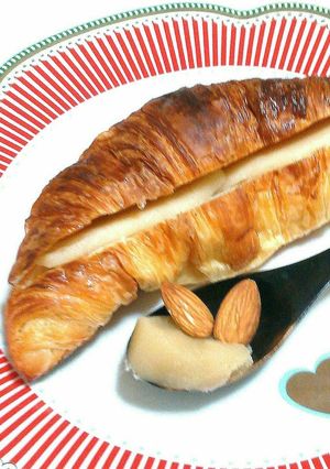 ドイツの味♪マジパンクロワッサン-レシピのメイン写真