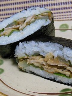 おにぎらず▲豚肉としめじの梅炒め-レシピのメイン写真