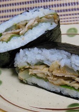 おにぎらず▲豚肉としめじの梅炒め-レシピのメイン写真