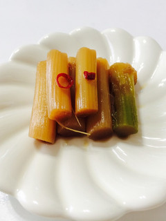 ウドの麺つゆ漬け-レシピのメイン写真