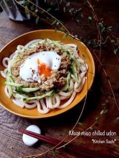 レンジで簡単!豚そぼろ温玉冷やしうどん-レシピのメイン写真