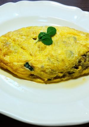 茸&ミートオムレツ +モリンガの生葉-レシピのメイン写真
