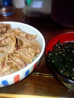 豚肉のスタミナ丼&ワカメの中華風スープ♪-レシピのメイン写真