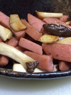 エリンギとおさかなハンバーグのバター炒め-レシピのメイン写真