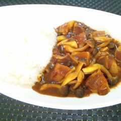 รูปของ 簡単 里芋としめじのカレー