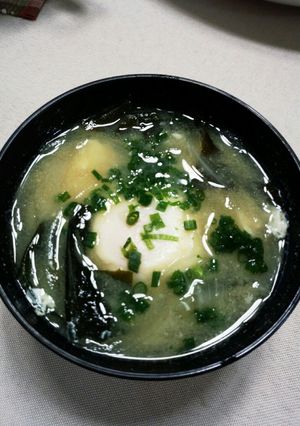 簡単！落とし玉子のお味噌汁-レシピのメイン写真