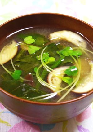 ナスとほうれん草のお味噌汁-レシピのメイン写真