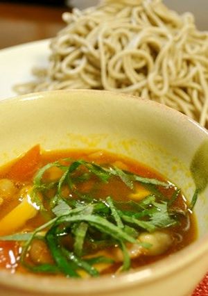 豚肉とトマトのピリ辛つけ蕎麦-レシピのメイン写真