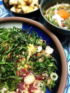 日本の味! 薬味たっぷり鰹の刺身-レシピのメイン写真