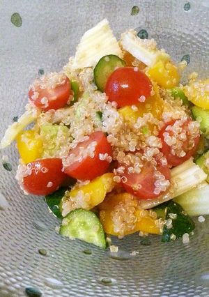 栄養満点！キヌアのカラフルサラダ♪-レシピのメイン写真
