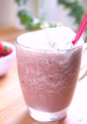 ストロベリーフラペチーノ-レシピのメイン写真